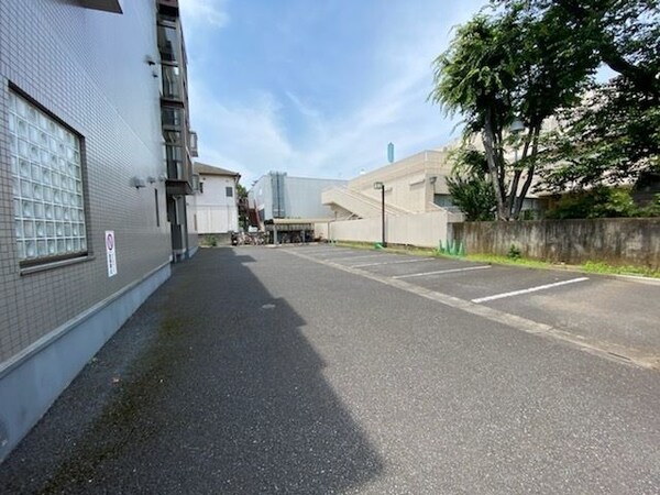 駐車場(駐車場)