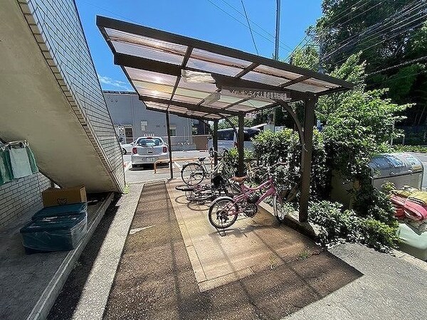 共有部分(自転車置き場)