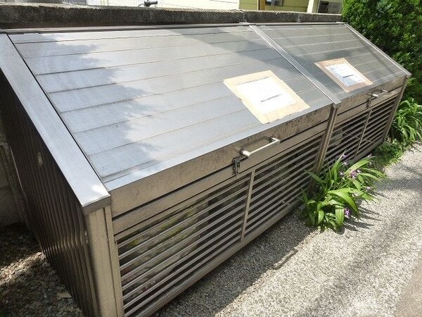 共有部分(★大きめの敷地内ごみ置き場です★)