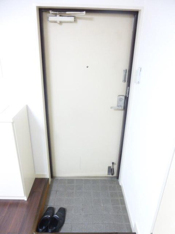 玄関(※別号室参照画像)