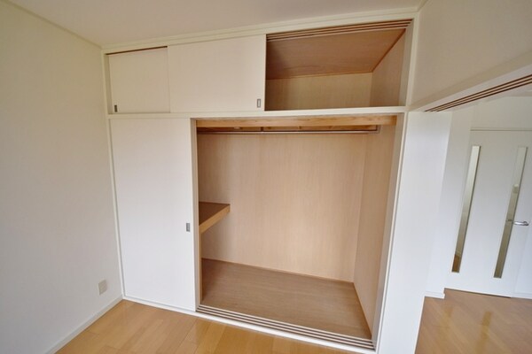 収納(★6.6帖洋室の収納です★)