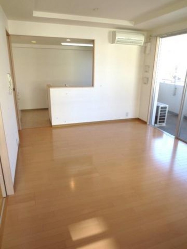 リビング・居室(★13.4帖の広いリビング★)