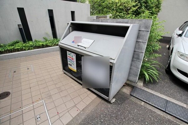 共有部分(★蓋ができるのでカラス対策に★)