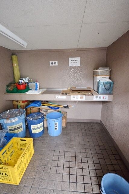 物件内観写真15　(ゴミ捨て場)