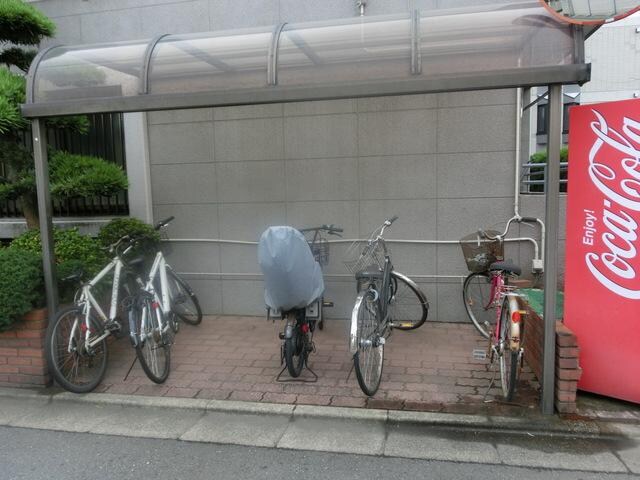 物件内観写真7　(★駐輪場スペースです★)