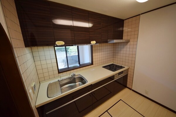 キッチン(★同一タイプのシステムキッチンに変更中です・同マンション別…)