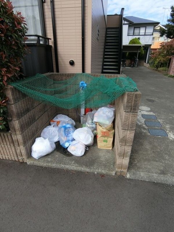 共有部分(ゴミ置き場)