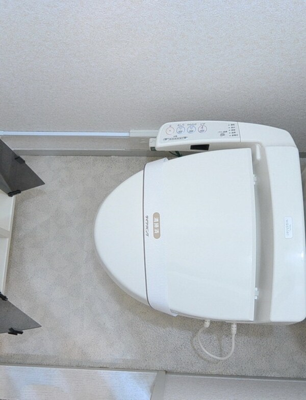 トイレ(★洗浄便座完備で収納もついた高機能トイレ★)