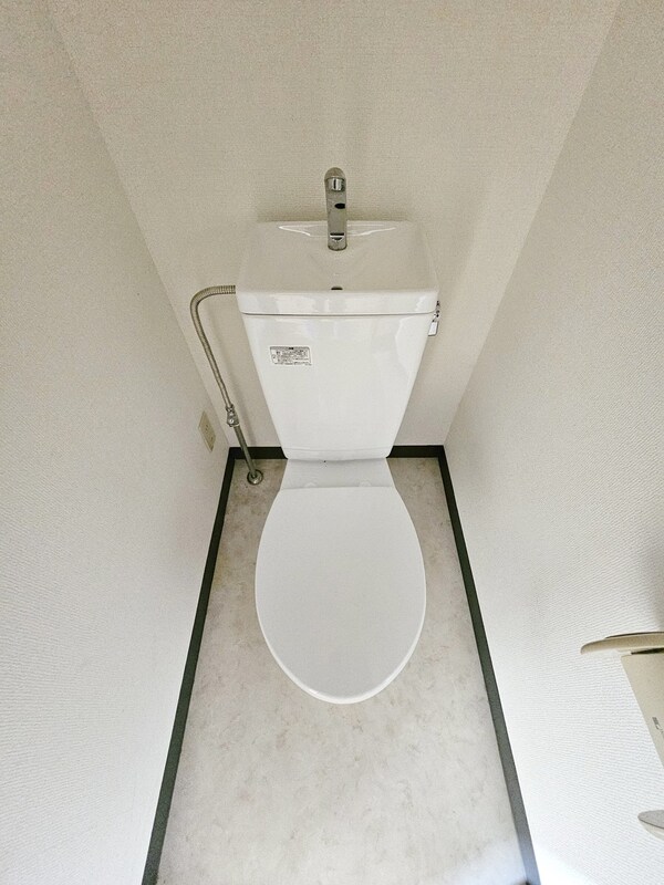 トイレ(※別部屋参考写真です。)