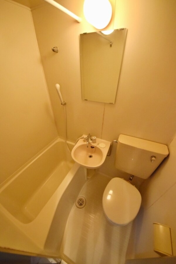 バス／シャワールーム等(※別部屋参考写真※)