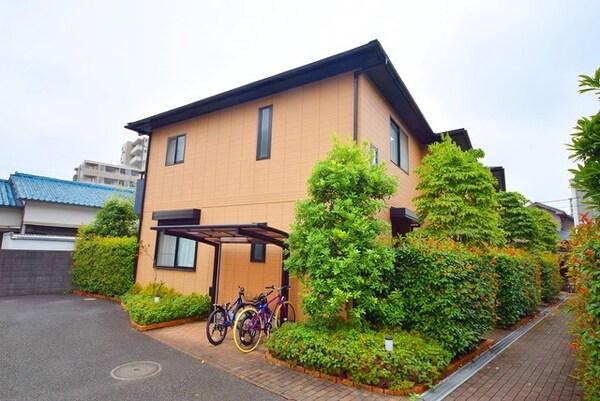 外観(★緑豊かですよね★)