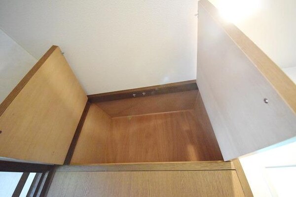 収納(★こちらにも上部に収納あります★)
