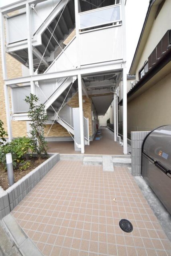 エントランス(外観・共用設備)