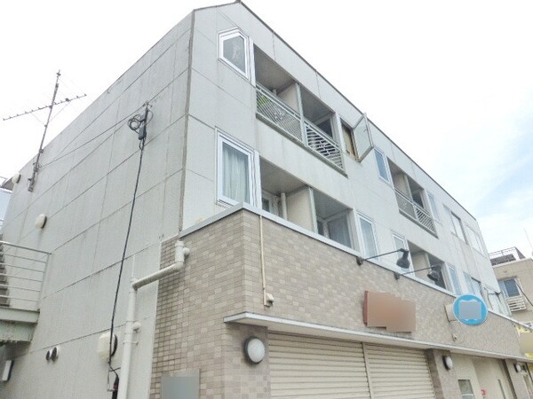 外観(★西調布駅から徒歩３分の便利な立地です★)