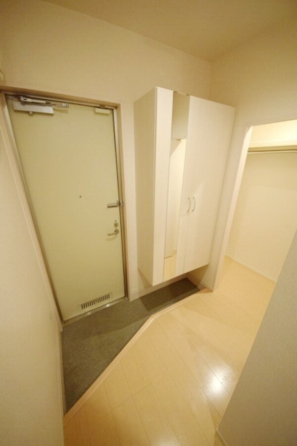 玄関(★お部屋探しは株式会社タウンハウジング東京まで★)