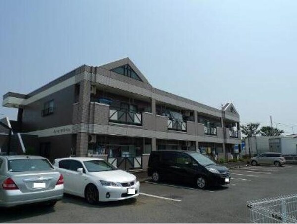 駐車場(敷地内駐車場11,000円～※台数に限りが御座います。)