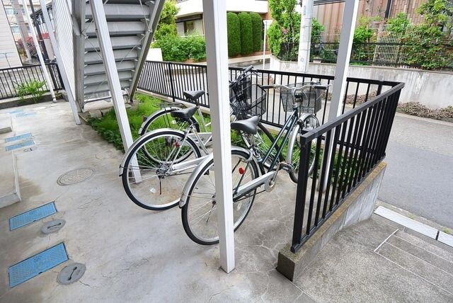 物件内観写真17　(★駐輪スペースです★)