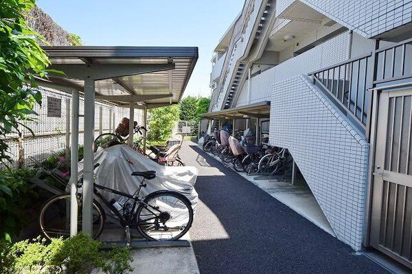 共有部分(★ルーフ付の駐輪場です★)