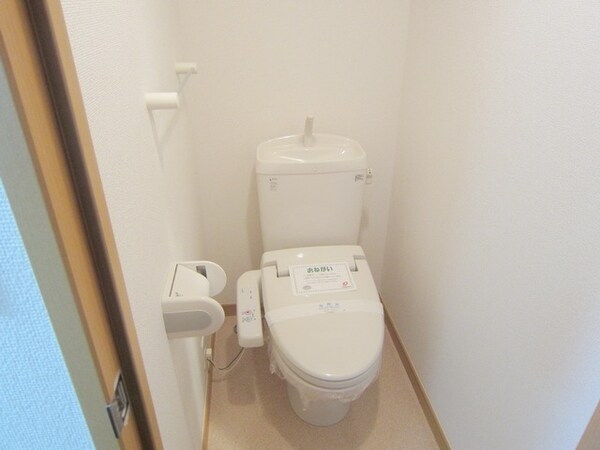 トイレ(別号室参考写真)