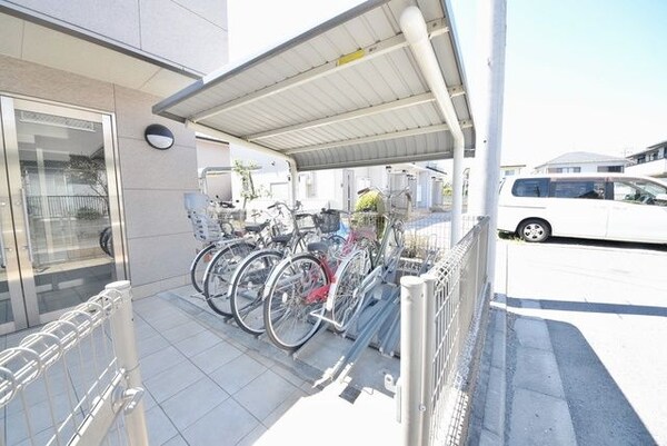 駐車場(タウンハウジング仙川店まで)