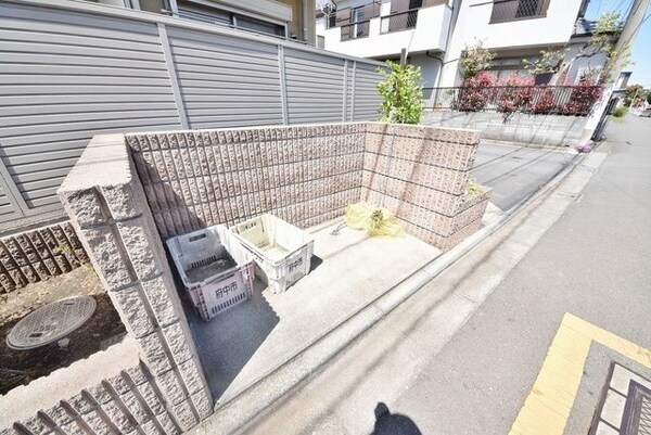 共有部分(タウンハウジング仙川店まで)