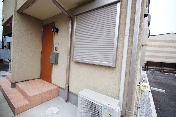 エントランス(★お問合わせはタウンハウジング稲田堤店までご連絡下さい★)