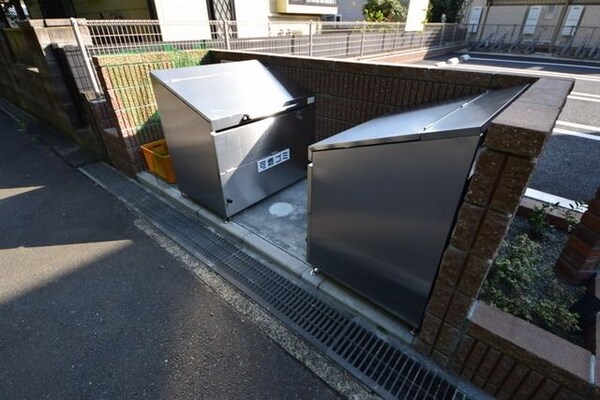 共有部分(★ボックスタイプのごみ置き場です★)
