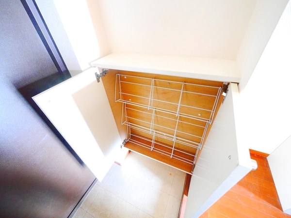 玄関(★お部屋探しは、タウンハウジングへ★)