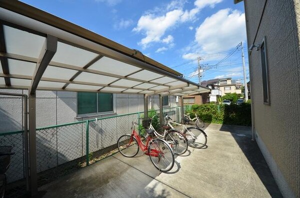 共有部分(♪屋根付き駐輪場♪)