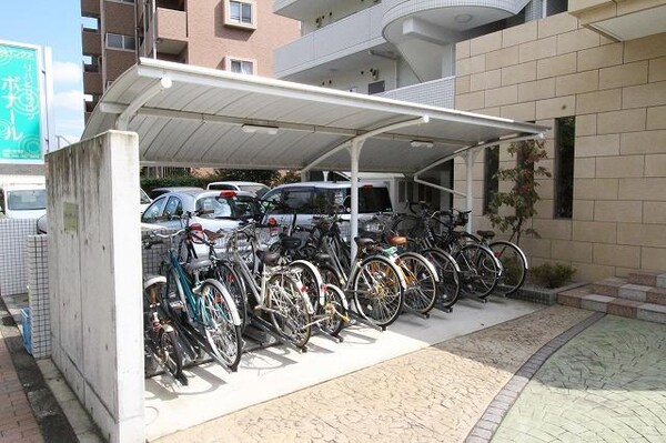 共有部分(★屋根のある駐輪場です★)