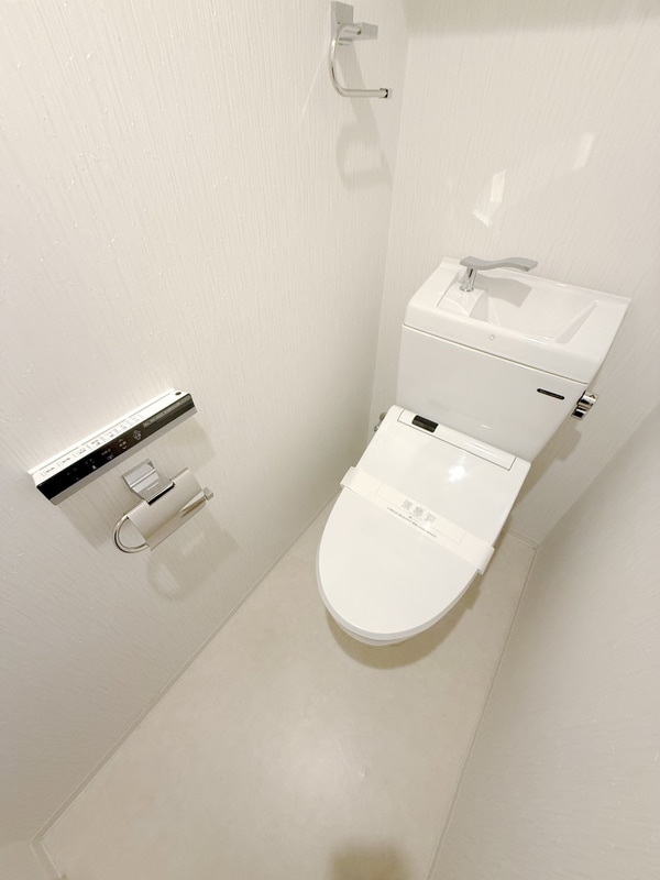 トイレ(★温水洗浄便座付きのお手洗いです★)