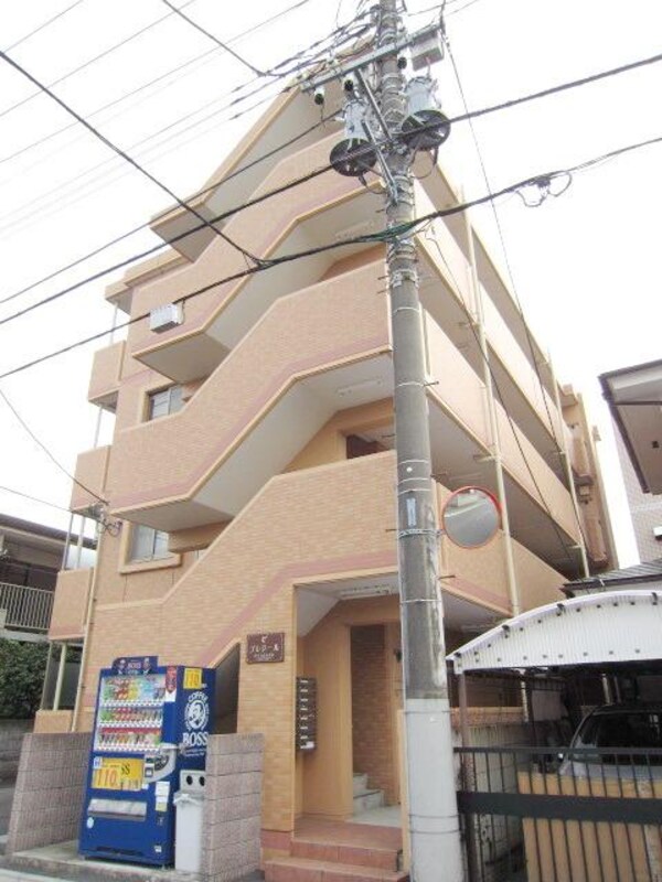 外観(★築浅のおしゃれなマンションです★)