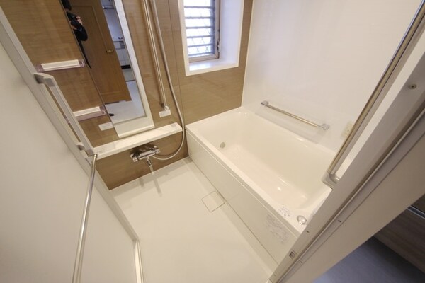 バス／シャワールーム等(別部屋参考写真)