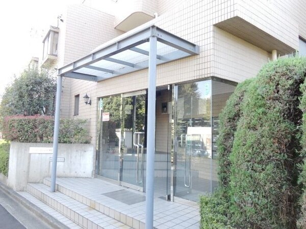 エントランス(★エントランスには防犯カメラもありますので安心です★)
