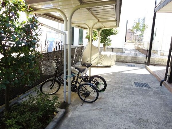 駐車場(★駐輪場です★)