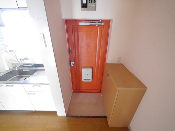 玄関(★お部屋探しは株式会社タウンハウジング東京まで★)
