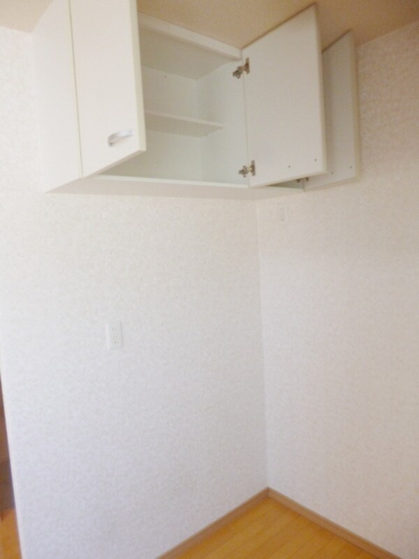 設備(★冷蔵庫置き場の上に収納あります★)
