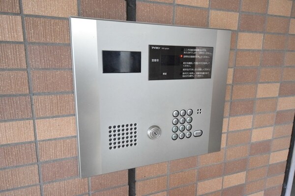 エントランス(外観・共用部分)