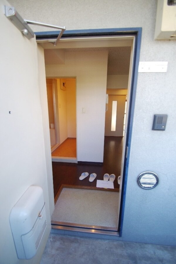 玄関(★お部屋探しはタウンハウジング稲田堤店まで★)