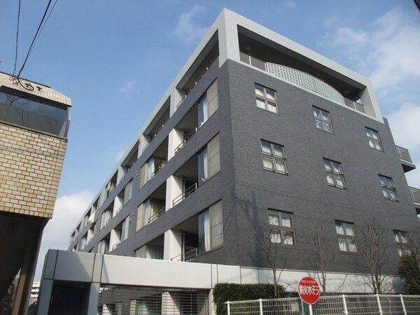 外観(★駅徒歩3分のオートロックマンション★日当たり良好です★)