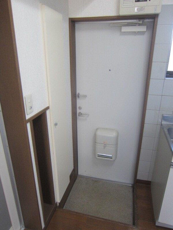 玄関(別部屋参考写真)