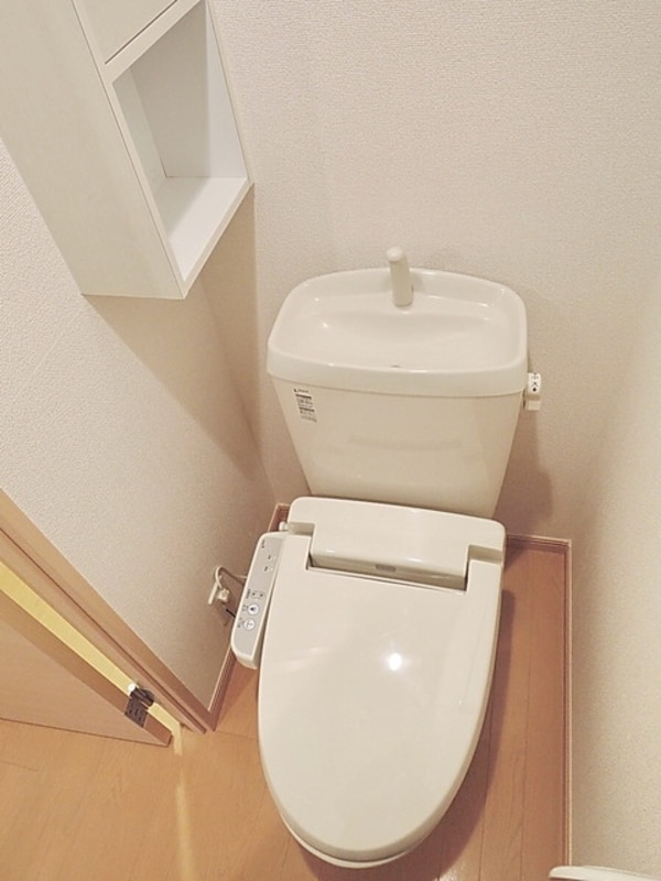 トイレ(★暖房洗浄便座付き★)