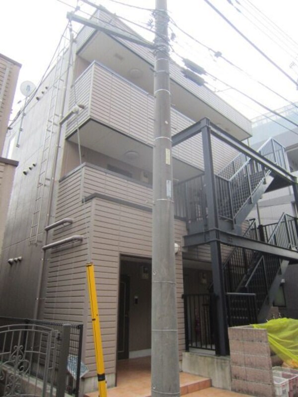 外観(タウンハウジング府中店まで)