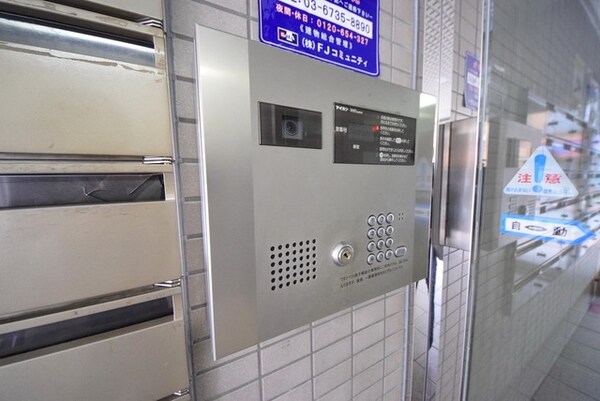 セキュリティ(♪部外者をはじくオートロック♪)