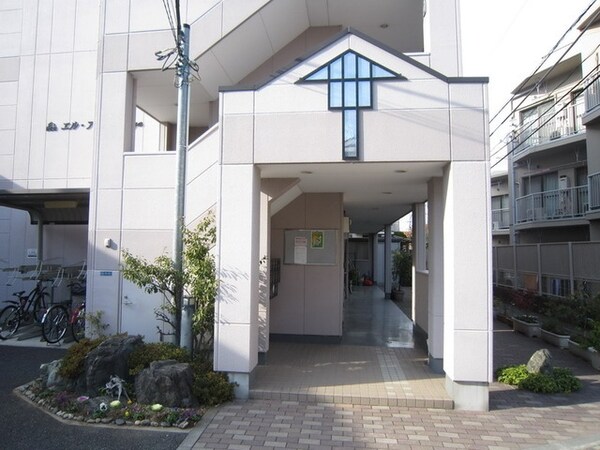 エントランス(★お部屋探しはタウンハウジング稲田堤店まで★)