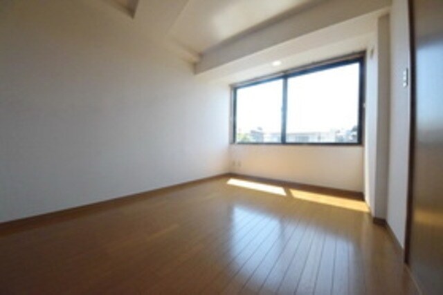 物件内観写真4　(内装)