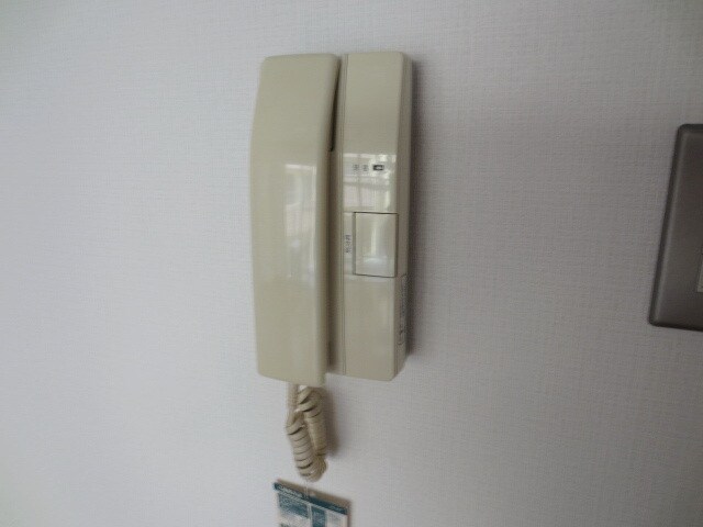 物件内観写真11　(★来客時も安心のドアフォン★)