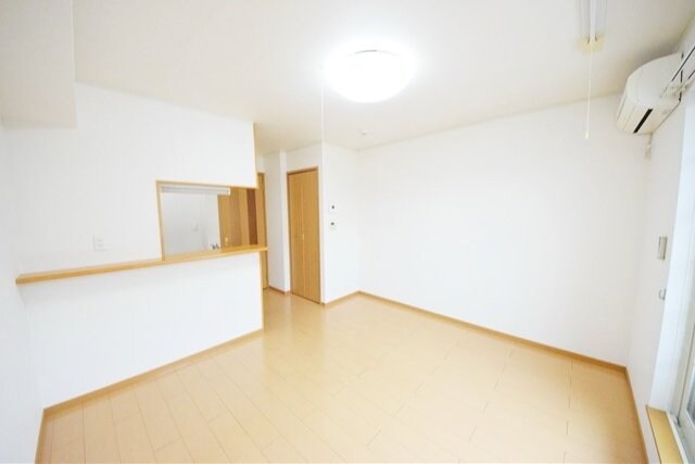 物件内観写真2　(室内・室内設備)