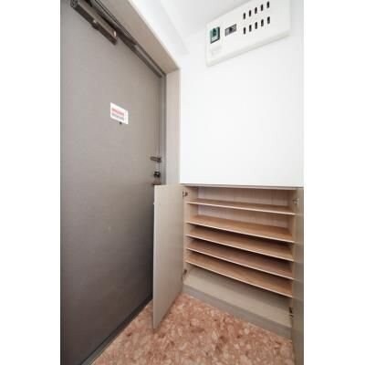 物件内観写真9　(★玄関ホール★)