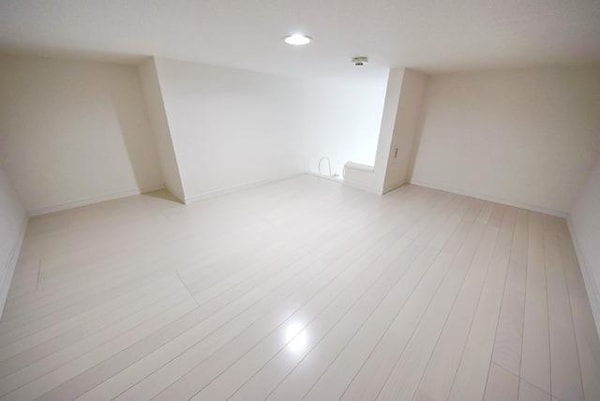 リビング・居室(★広々としたロフトです★)